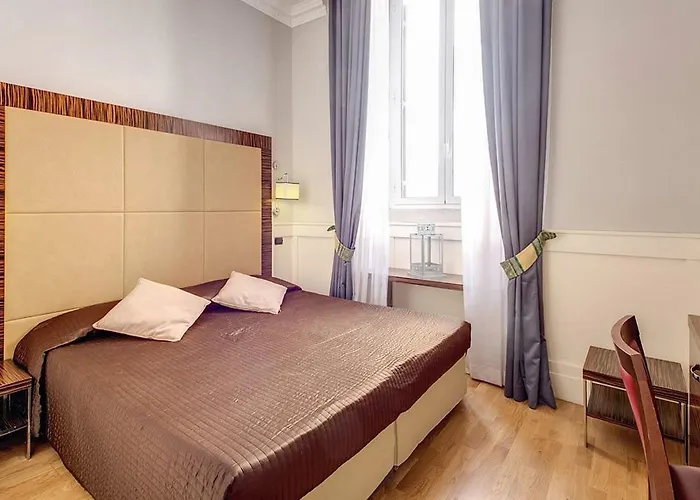 939 Hotel 3*