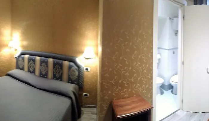 939 Hotel