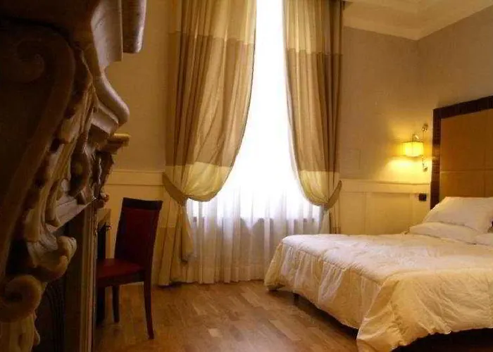 939 Hotel