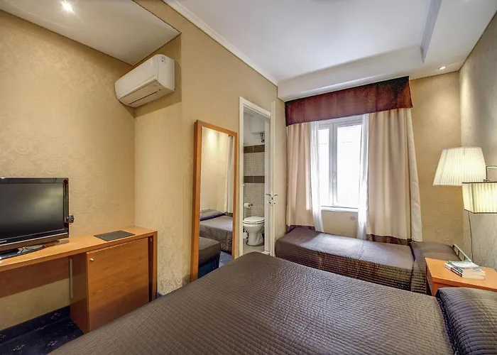939 Hotel 3*